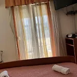 Guest house Znjan 3*