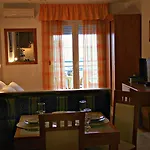Guest house Znjan 3*