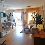 Guest house Znjan 3*