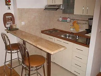 Affittacamere Znjan 3*