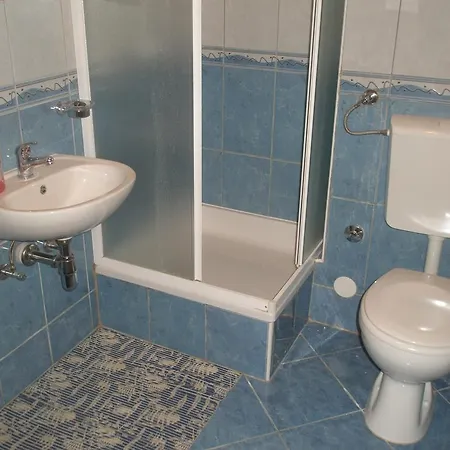 Znjan Gostinjska kuća 3*