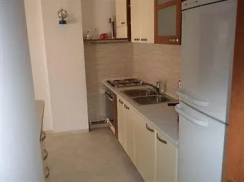게스트하우스 아파트먼츠 잔 3*