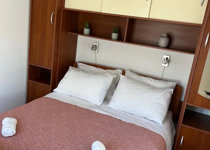 Znjan Guest house 3*