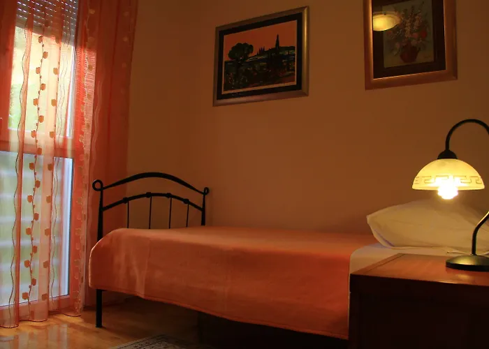 Znjan Guest house 3*