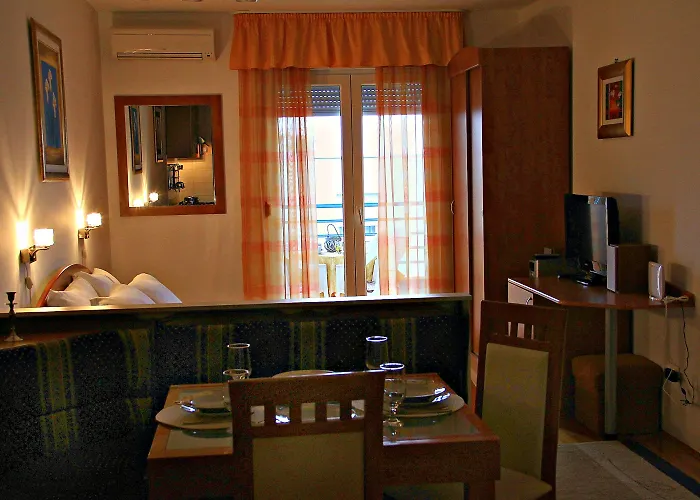 Guest house Znjan 3*