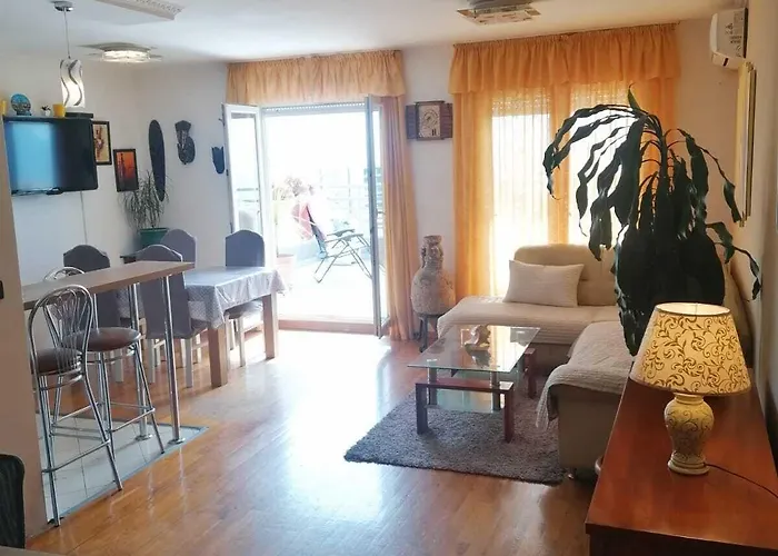 Guest house Znjan 3*