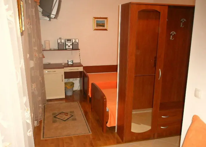 Guest house Znjan 3*